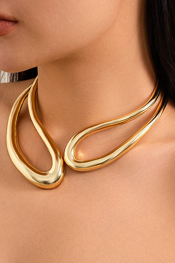 Asymmetrical Cropped Necklace