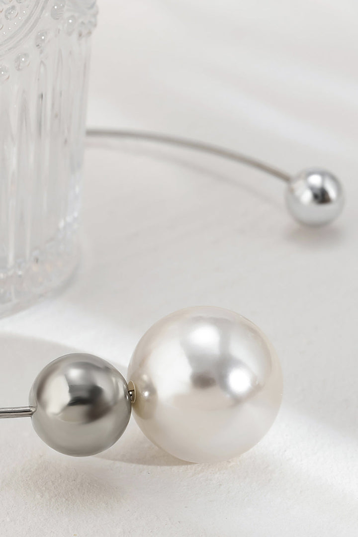 Metal Pearl Necklaces