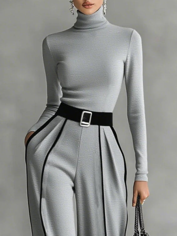 Carmen | Elegant set with contrast detail