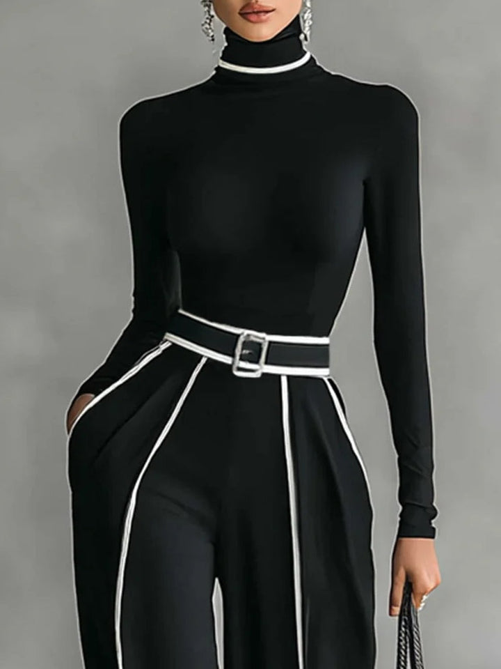 Carmen | Elegant set with contrast detail