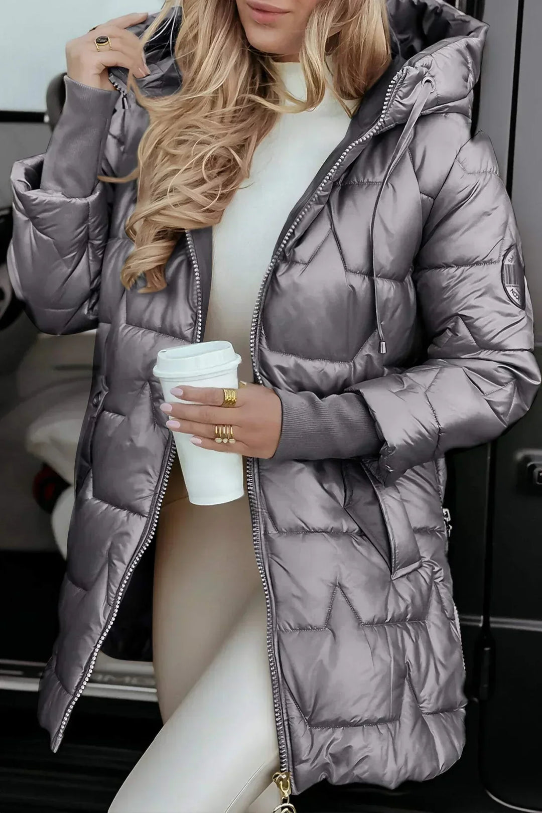 Nora - Elegant Winter Coat with Hood and Padding
